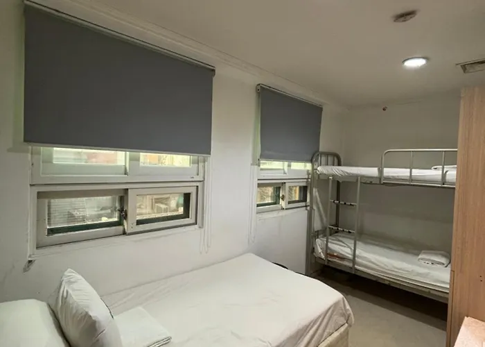 Hostel Korea - Original *